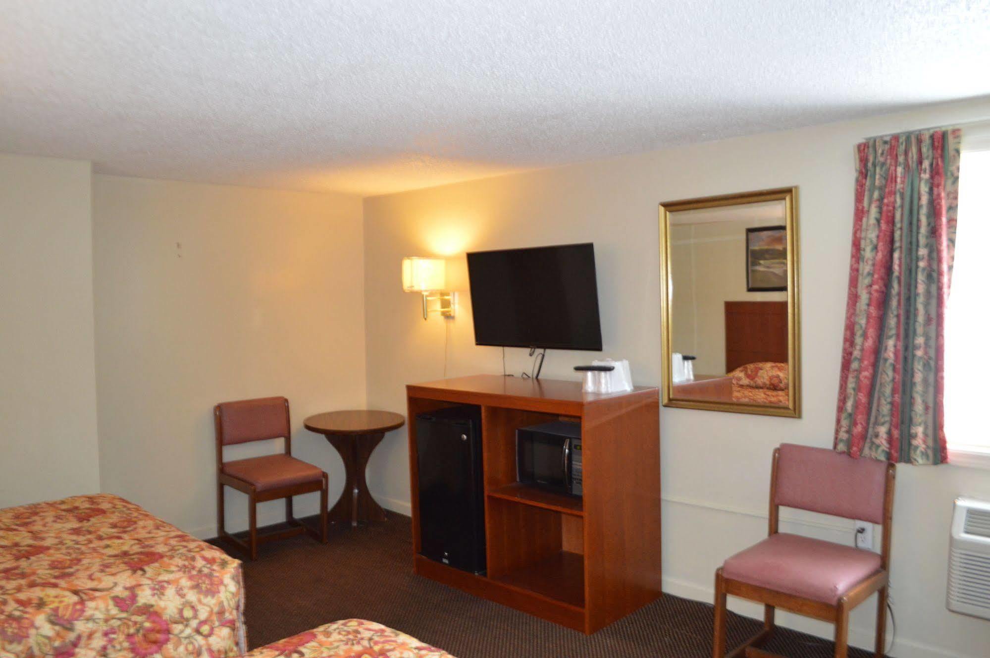 Royal Inn Motel Watertown Buitenkant foto