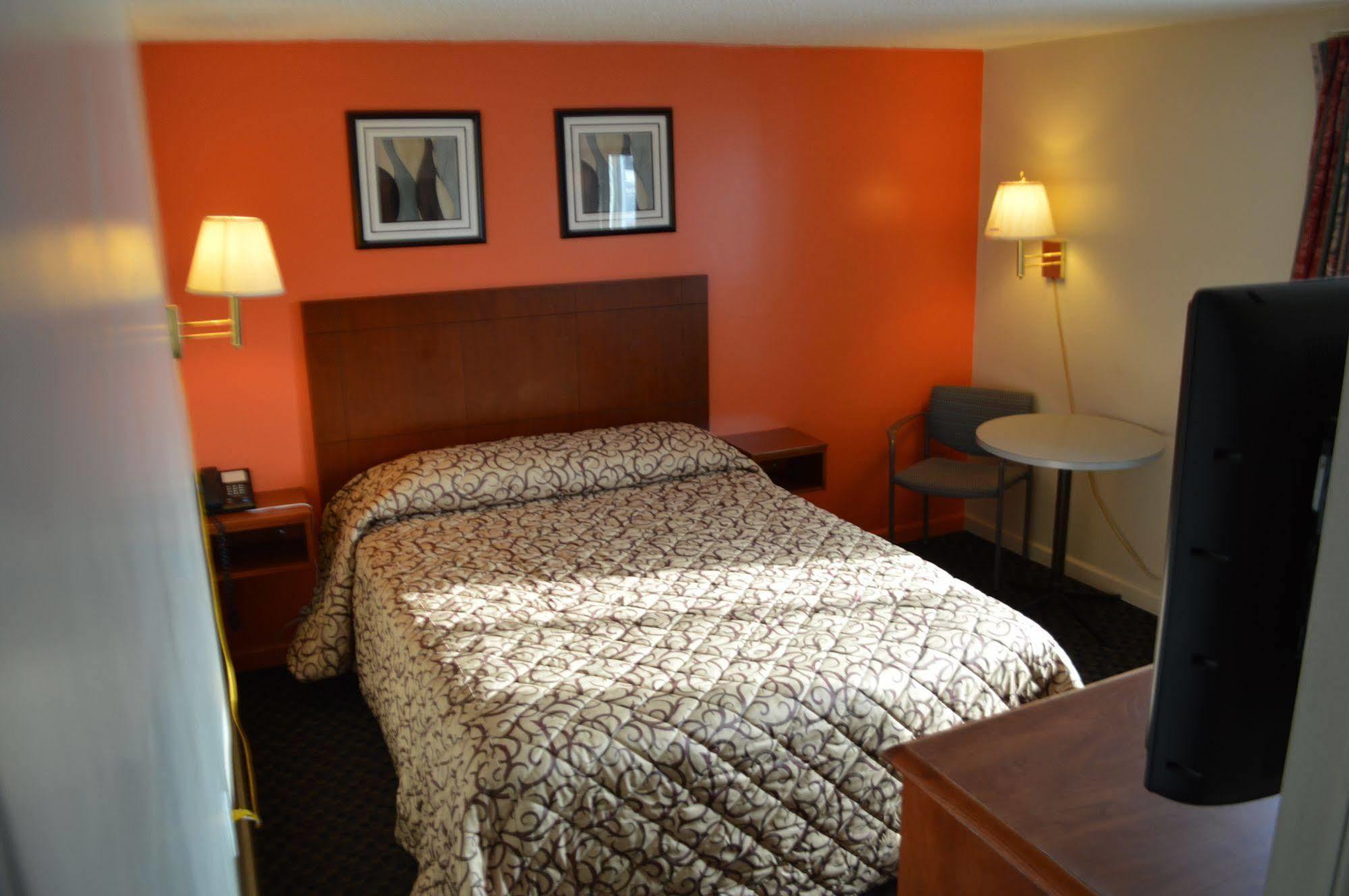 Royal Inn Motel Watertown Buitenkant foto